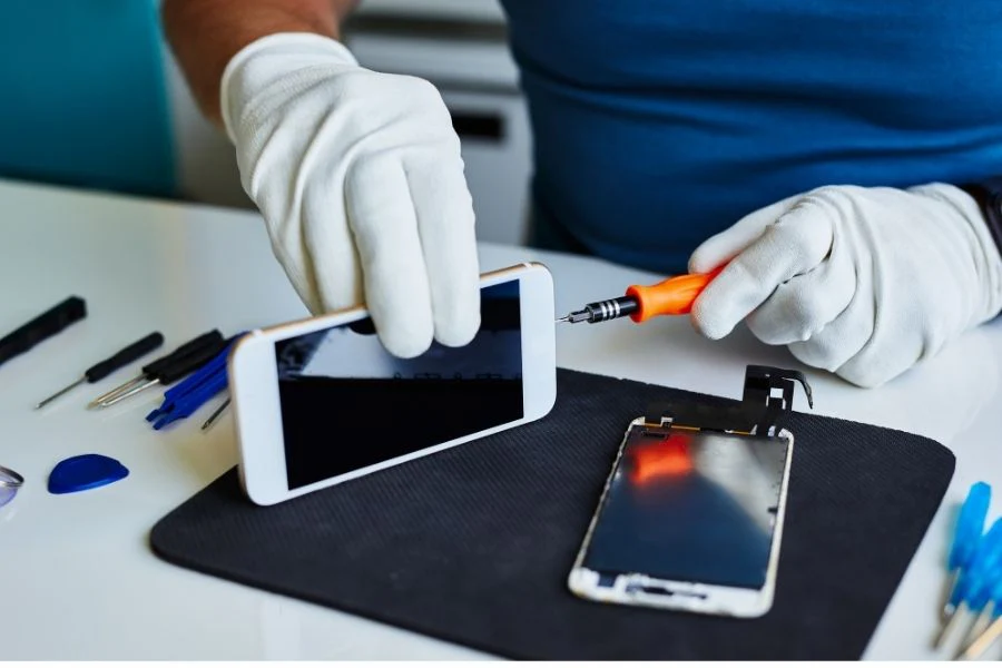 Get Your iPhone Screen Repair in Milton Keynes